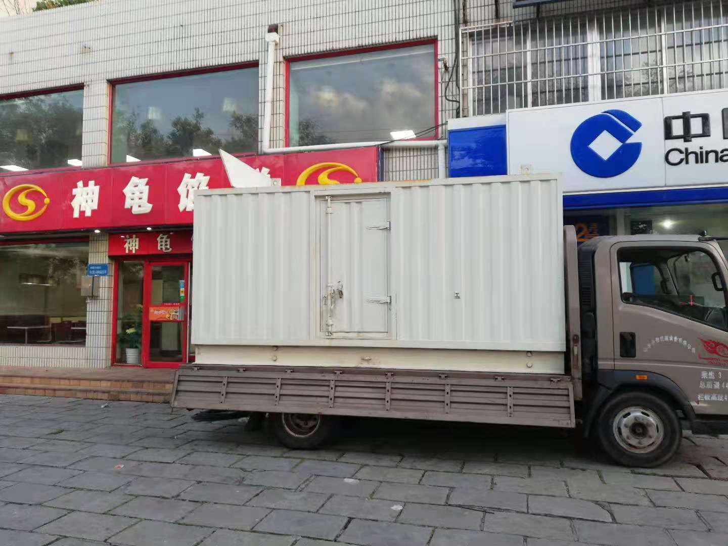荷塘出租发电机-柴油发电机组错误的启动方式